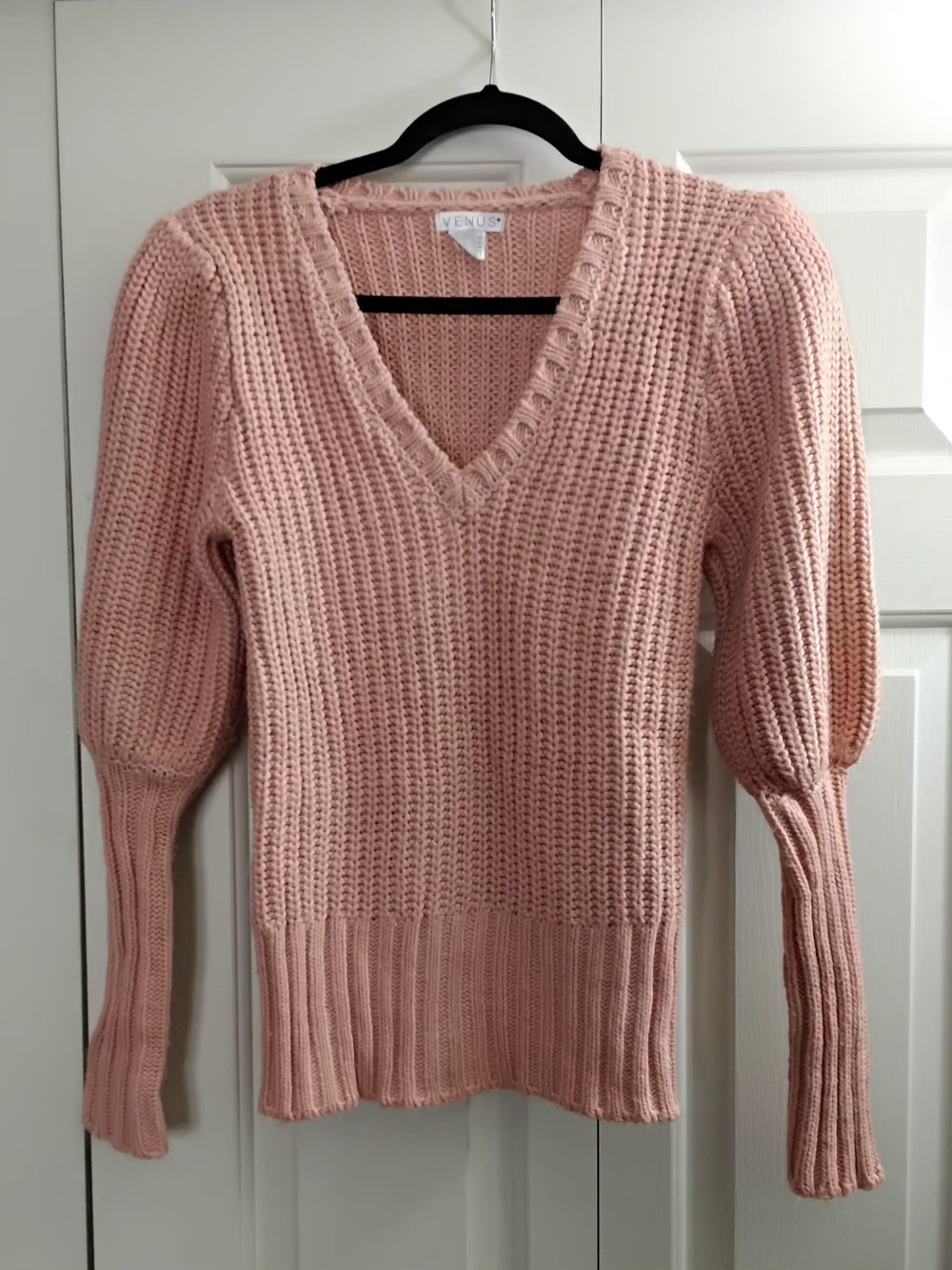 VENUS Ribbed V-Neck Sweater with Puff Sleeves, Pink, Small